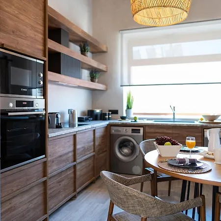 Anastasia Grand * Kattavía